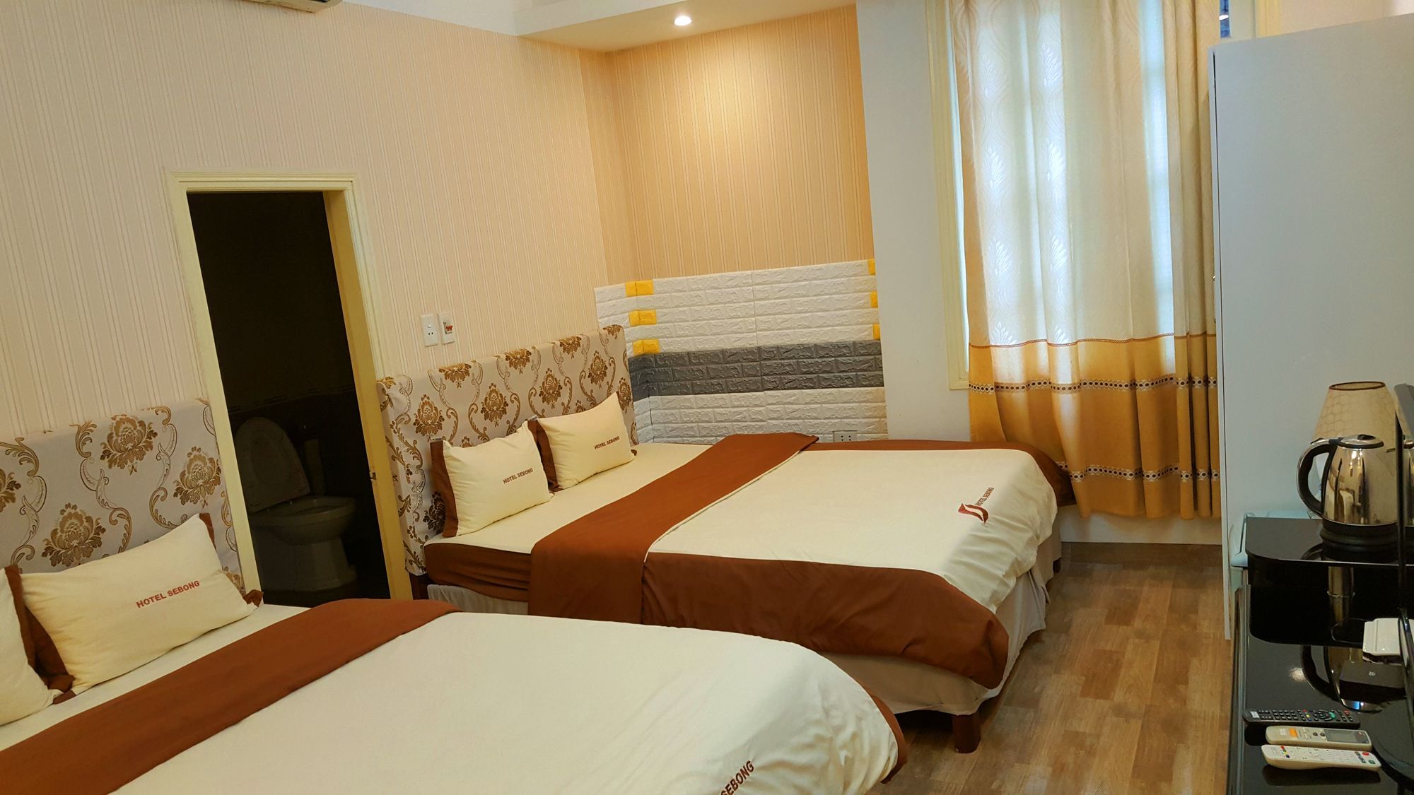 Sebong Hotel Ханой Екстериор снимка